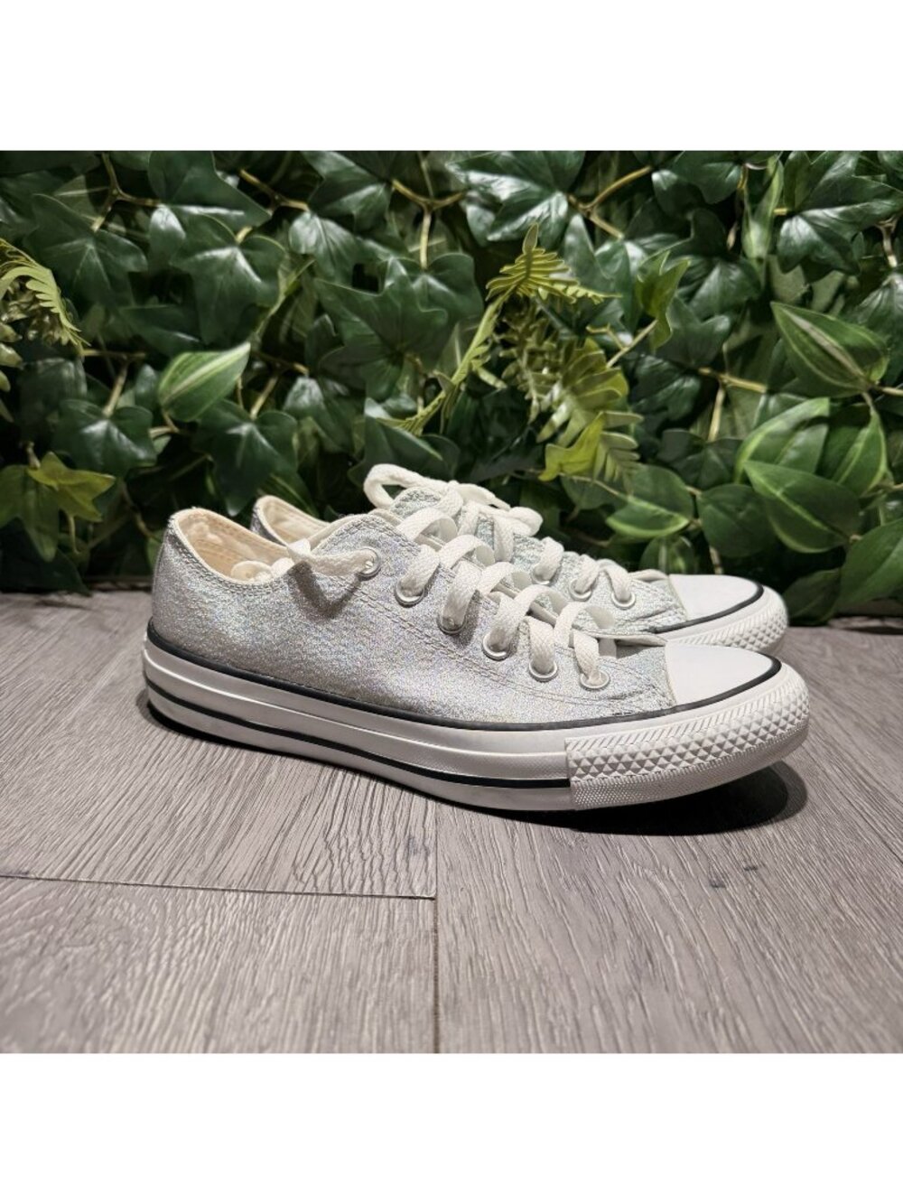 Converse Chuck Taylor All Star Ox Womens Size 7 Silver Athletic Shoes Sneakers